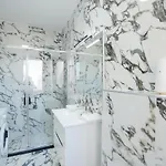 Miku Apartment-spectacular 1bd At Komuna E Parisit Lejlighed Tirana