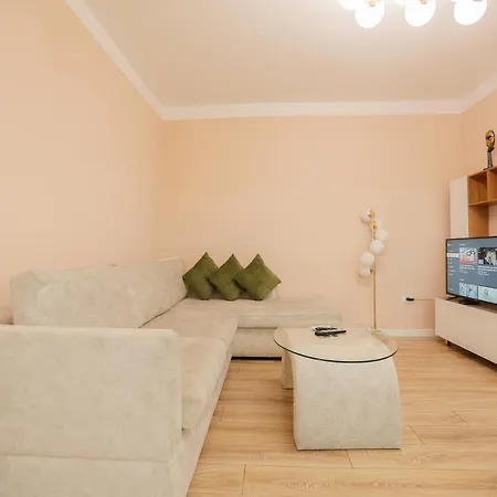 Miku Apartment-spectacular 1bd At Komuna E Parisit Appartamento