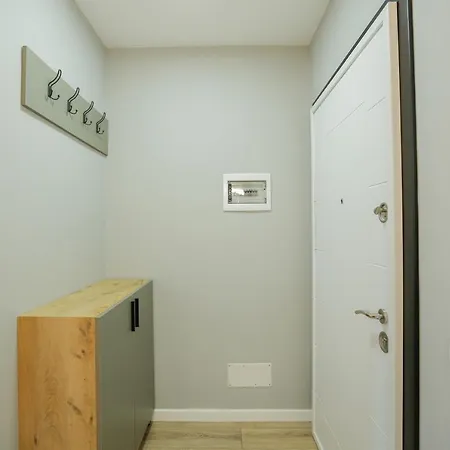 Miku Apartment-spectacular 1bd At Komuna E Parisit Appartamento *