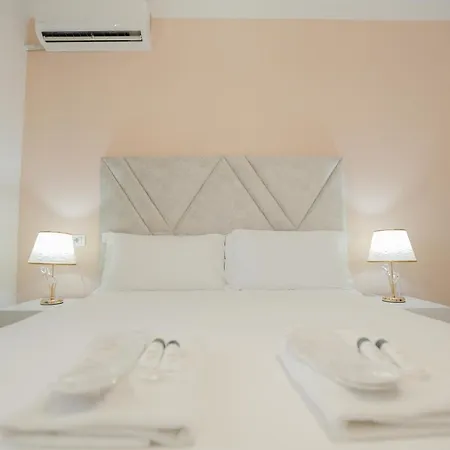 Miku Apartment-spectacular 1bd At Komuna E Parisit Appartamento *