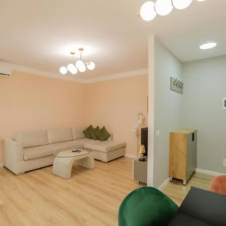 Appartamento Miku Apartment-spectacular 1bd At Komuna E Parisit *