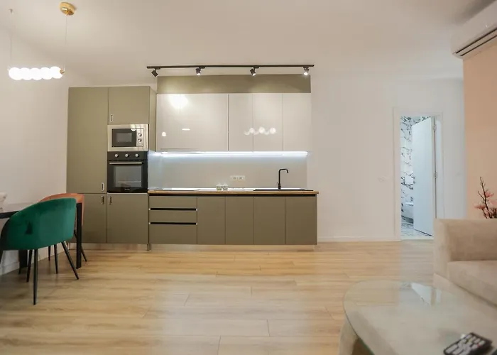 Miku Apartment-spectacular 1bd At Komuna E Parisit Apartament *